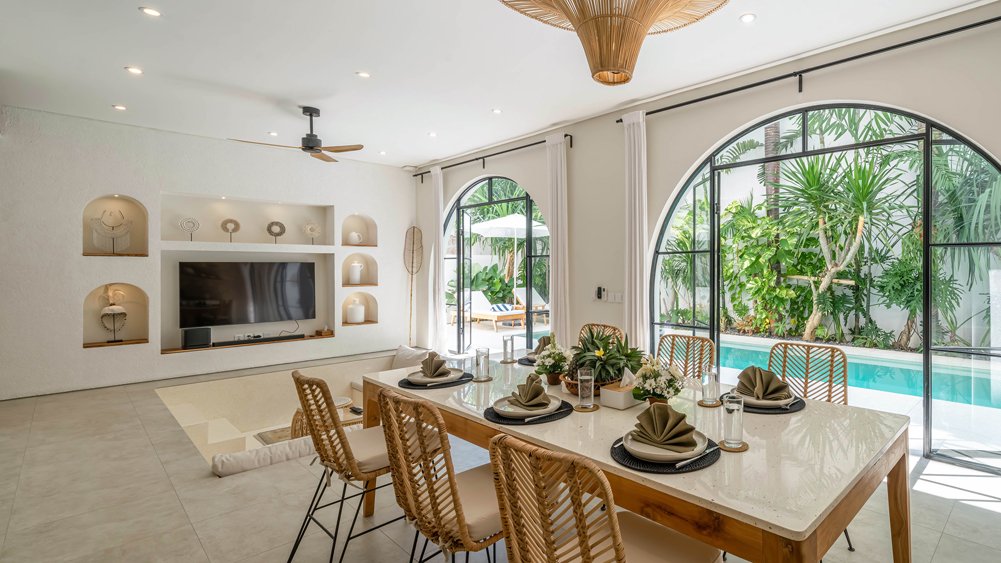 Villa Unna - Cool living area by the pool